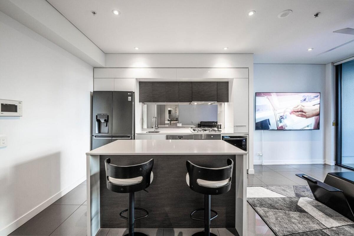 Noir Reverie - Designer Home By The River, Free Carpark, Gym & Pool Brisbane Zewnętrze zdjęcie