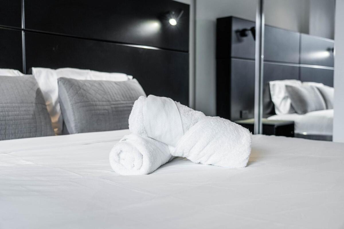 Noir Reverie - Designer Home By The River, Free Carpark, Gym & Pool Brisbane Zewnętrze zdjęcie