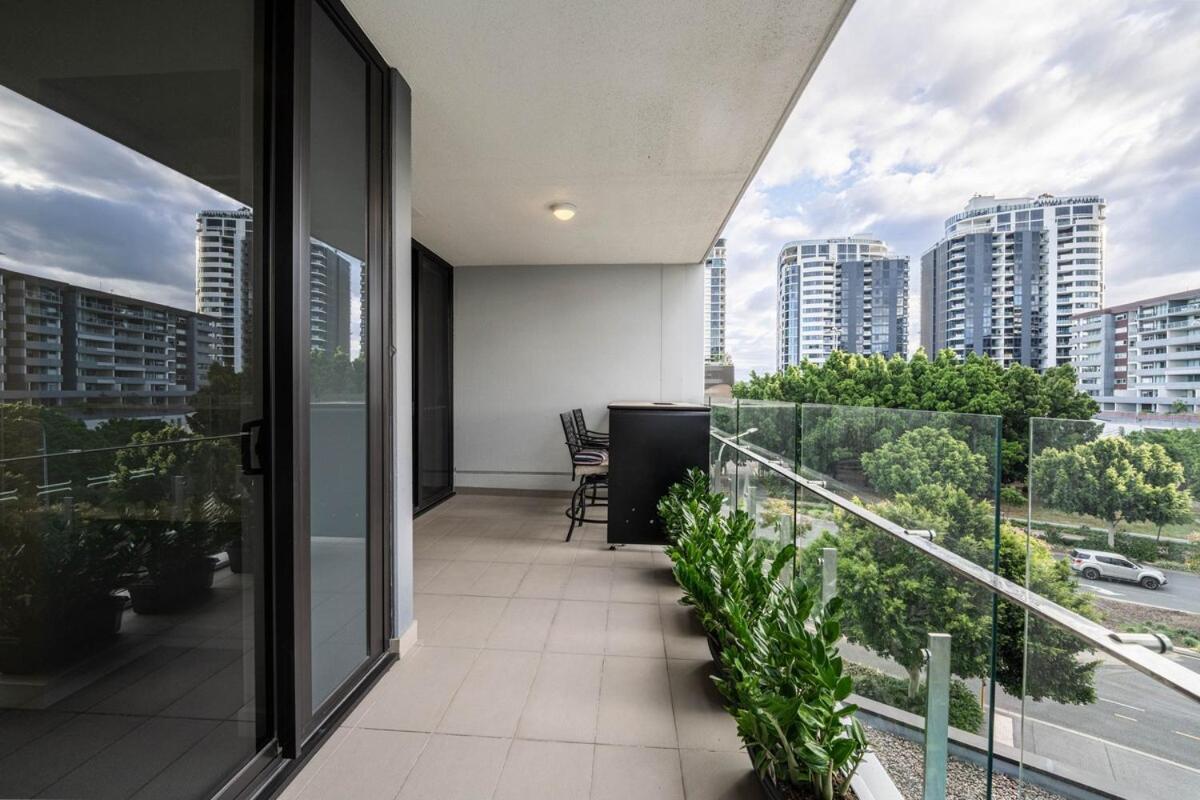 Noir Reverie - Designer Home By The River, Free Carpark, Gym & Pool Brisbane Zewnętrze zdjęcie