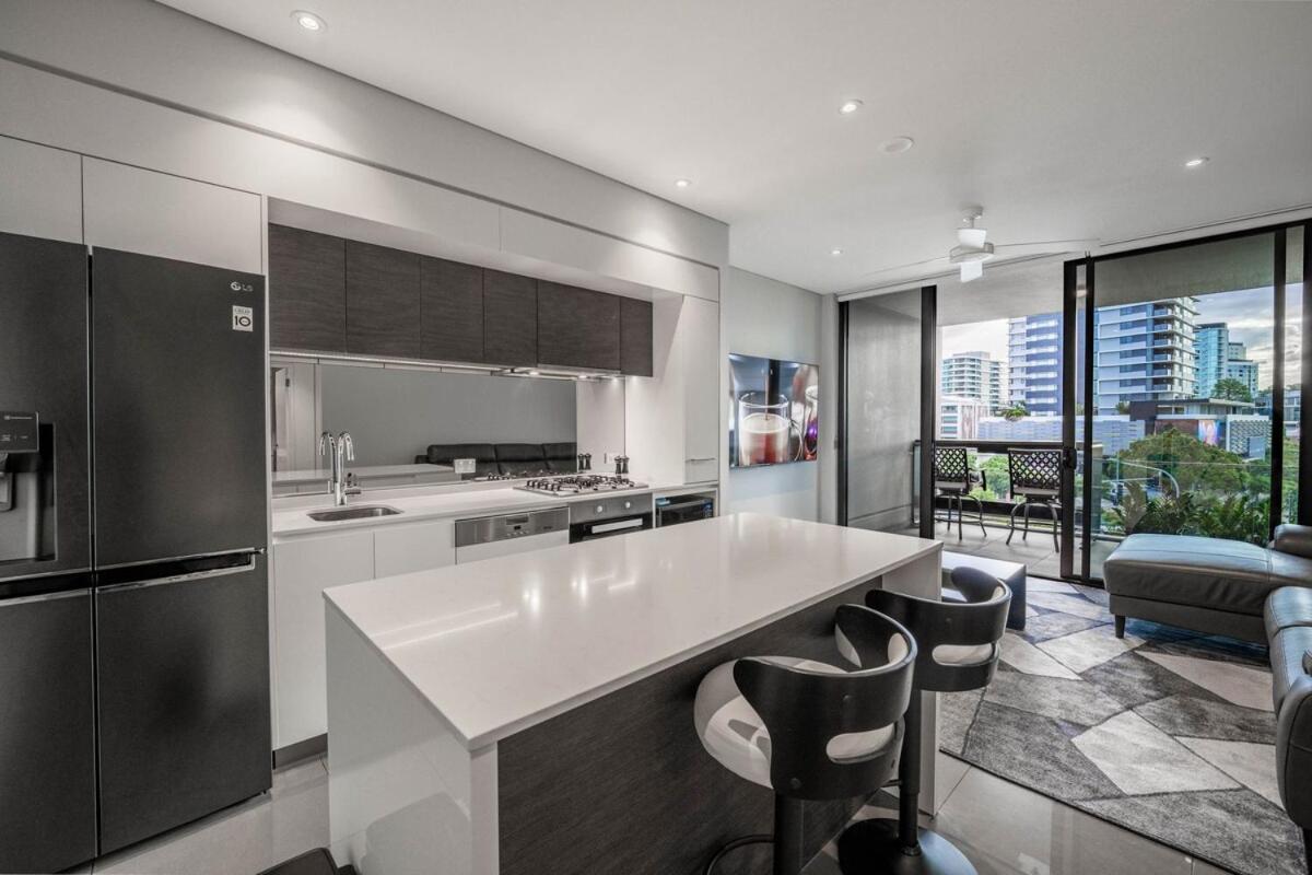Noir Reverie - Designer Home By The River, Free Carpark, Gym & Pool Brisbane Zewnętrze zdjęcie