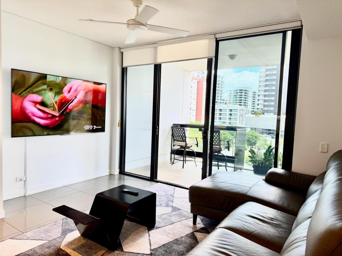 Noir Reverie - Designer Home By The River, Free Carpark, Gym & Pool Brisbane Zewnętrze zdjęcie